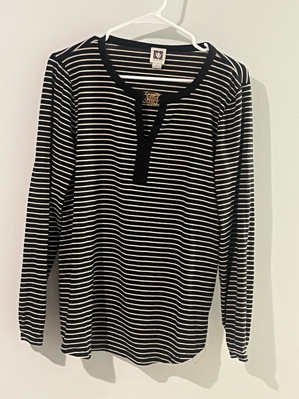 Anne Klein Black White Striped Top Gold Lion Hardware Long Sleeve Size Large